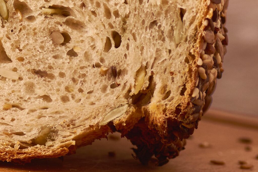 saatenbrot krume nahaufnahme porung saaten