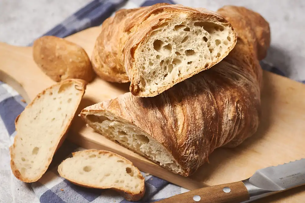 Wurzelbrot aufgeschnitten Scheibe